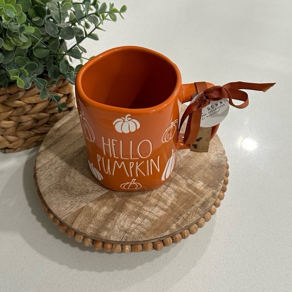 🆕 Rae Dunn | “HELLO PUMPKIN” Mug! - Picture 3 of 7